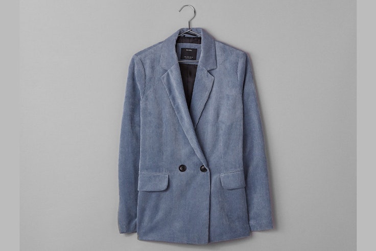 chaqueta-color-azul-pana-bershka