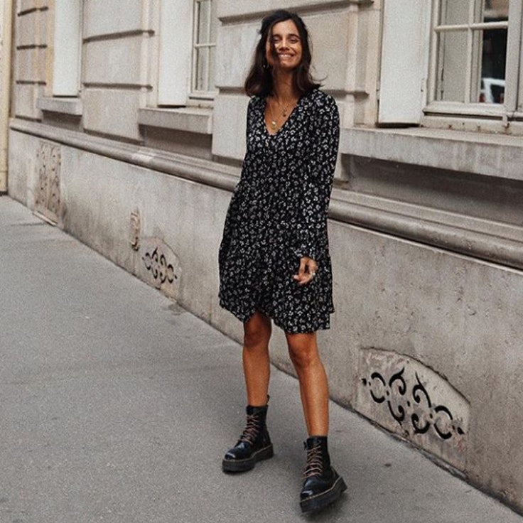 vestido-negro-estampado-flores-itziar-aguilera
