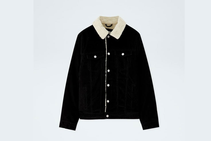 chaqueta-azul-marino-cuello-borreguito-pull-and-bear