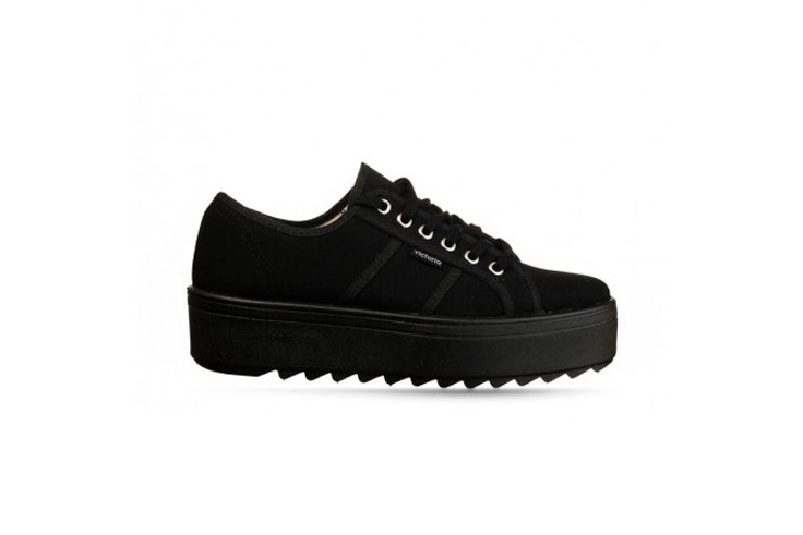 zapatillas-negras-plataforma-rock-and-shoes