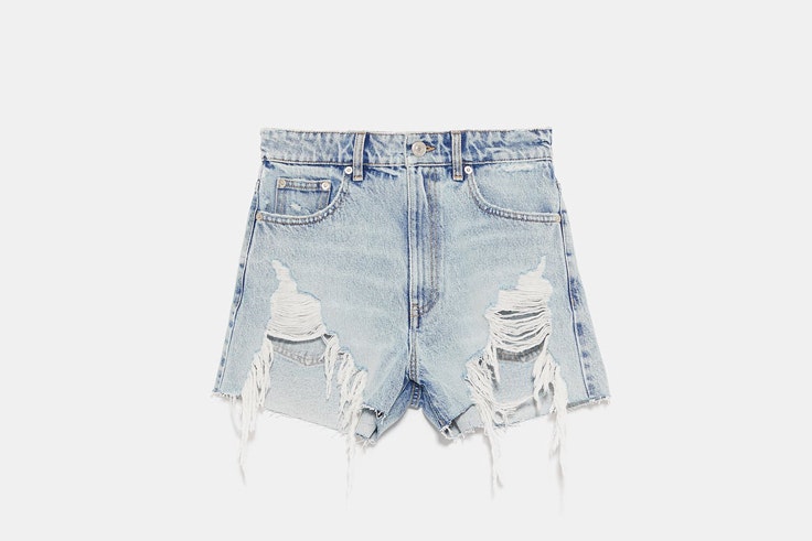 pantalon-corto-deshilachado-zara