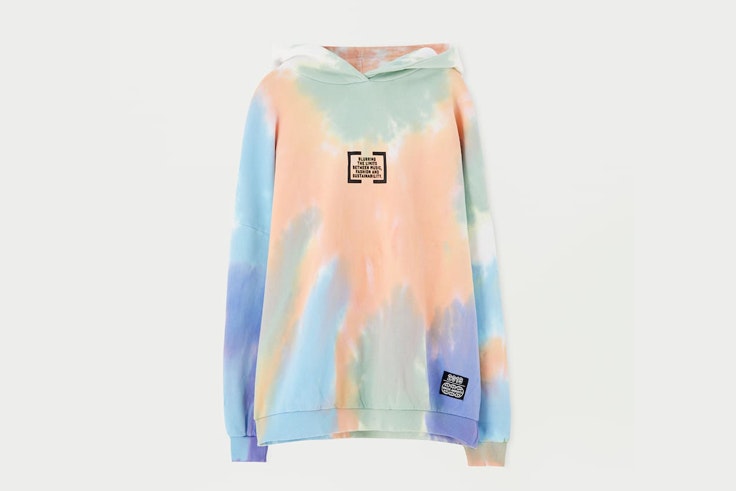 sudadera-tie-dye-capucha-pull-and-bear
