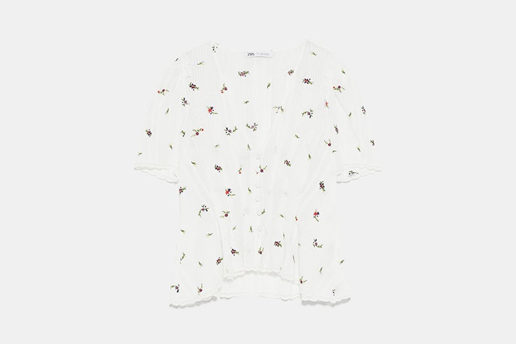 blusa-bordados-blanca-zara