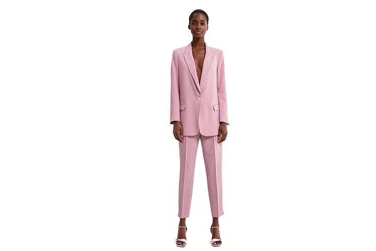 El traje rosa de cuadros vichy de Zara de Vicky Martín Berrocal
