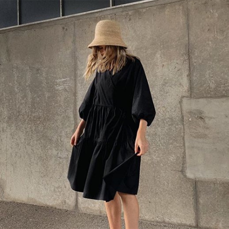 brittany bathgate vestido negro