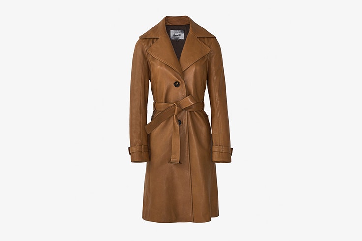 gabardina piel massimo dutti Jessie Bush