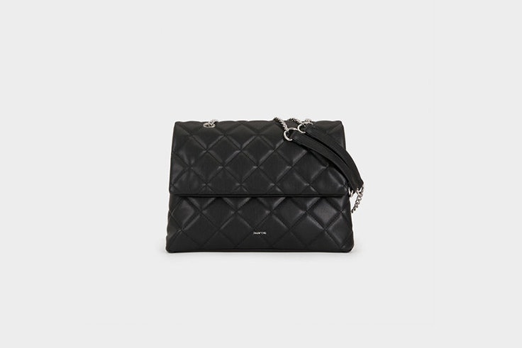 bolso bandolera negro efecto acolchado parfois María Tilve