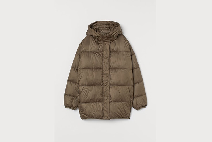 chaqueta acolchada verde caqui con capucha de H&M prendas para el frío