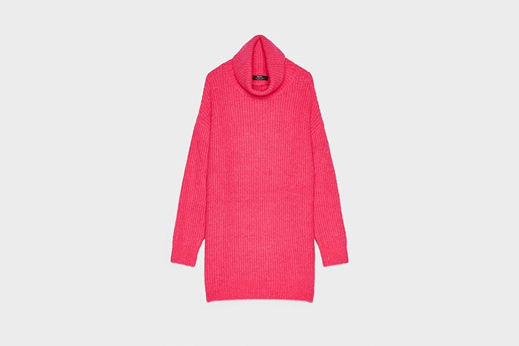 jersey oversize fucsia con cuello vuelto de bershka tendencias 2020