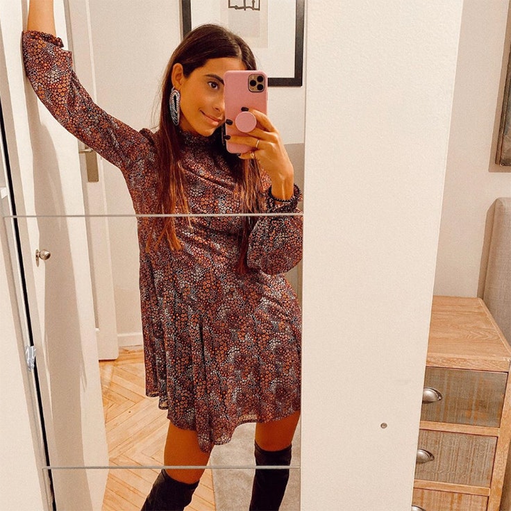 maría Fernández rubíes estilo vestido de flores