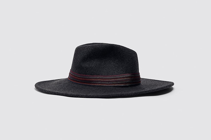 Sombrero negro con cinta combinada a contraste de Zara