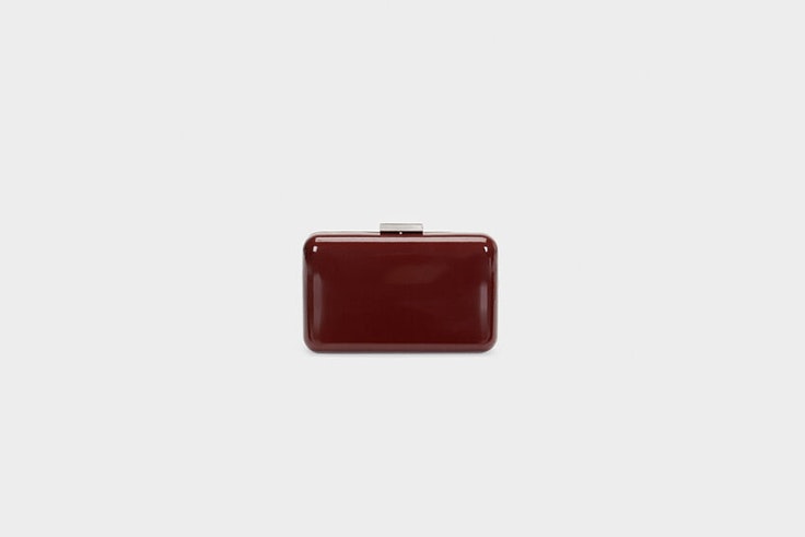 clutch burdeos de charol de parfois