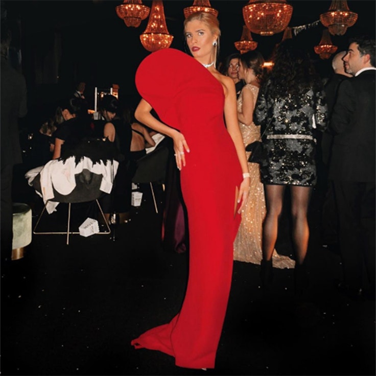 Teresa Andrés Gonzalvo looks de fiesta