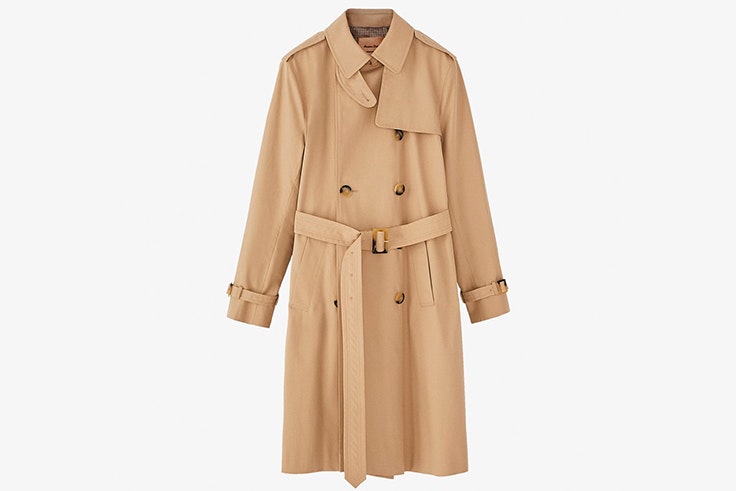 Gabardina en color beige de Massimo Dutti