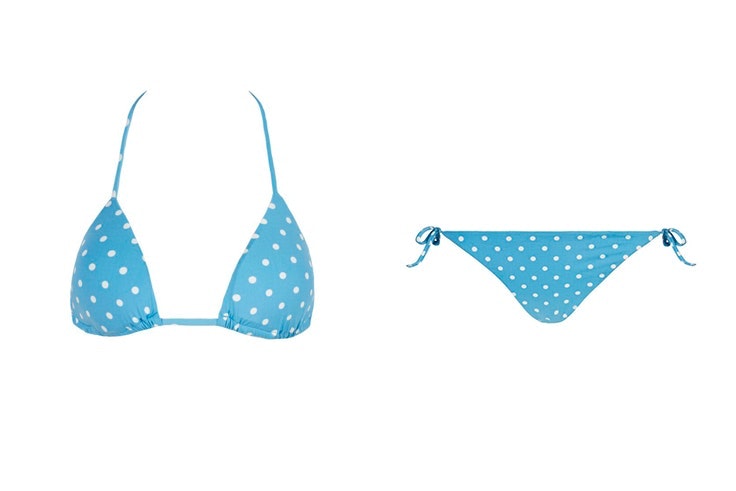 Bikini azul con estampado de lunares de Calzedonia – Top: 20,00 € Braguita: 10,00 €