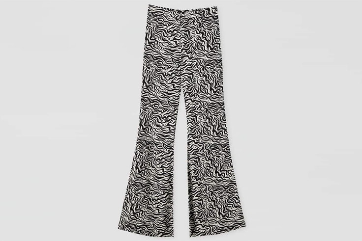 Pantalón largo con estampado de cebra de Pull & Bear
