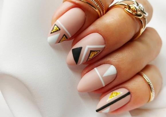 Nueva tendencia en manicura para este verano: Uñas Pocahontas