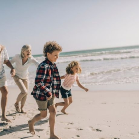 Celebra el amor por tus abuelos en Valle Real ¡Feliz día!