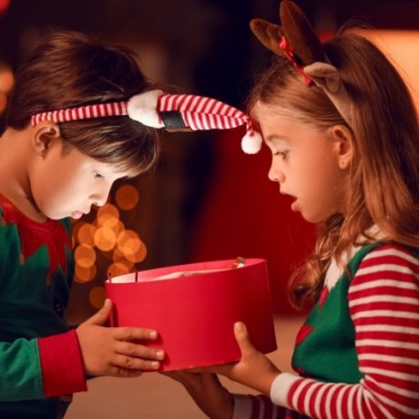 Descubre ideas únicas para regalar a niños según su etapa de desarrollo