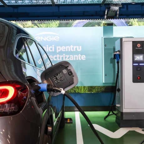 În parteneriat cu ENGIE, am lansat primul proiect de încărcare a autovehiculelor electrice din ParkLake!