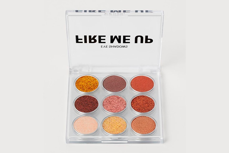 Paleta de sombras de H&M peinado y maquillaje
