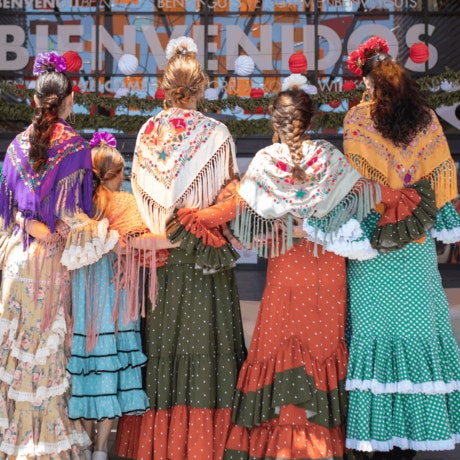 El 1er mercado solidario de moda flamenca llega a Área Sur