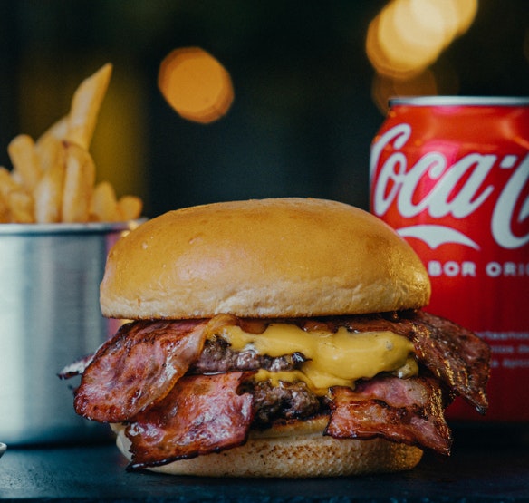 Mora Burger: o novo espaço da Mesa na Praça