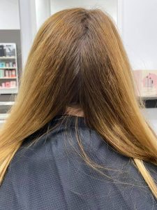 Balayage von deinem Friseur im ALEXA Berlin: D. Machts.