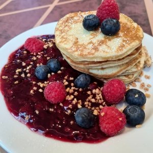 Pancakes im Barachel Cafe, Sommergarten ALEXA Berlin