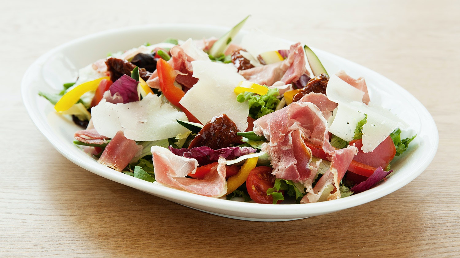 Pomodori-Berlin_Essen_Insalate_Insalata-Parma-Grande.jpg