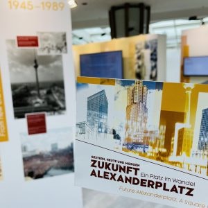 Alexanderplatz Ausstellung ALEXA Berlin